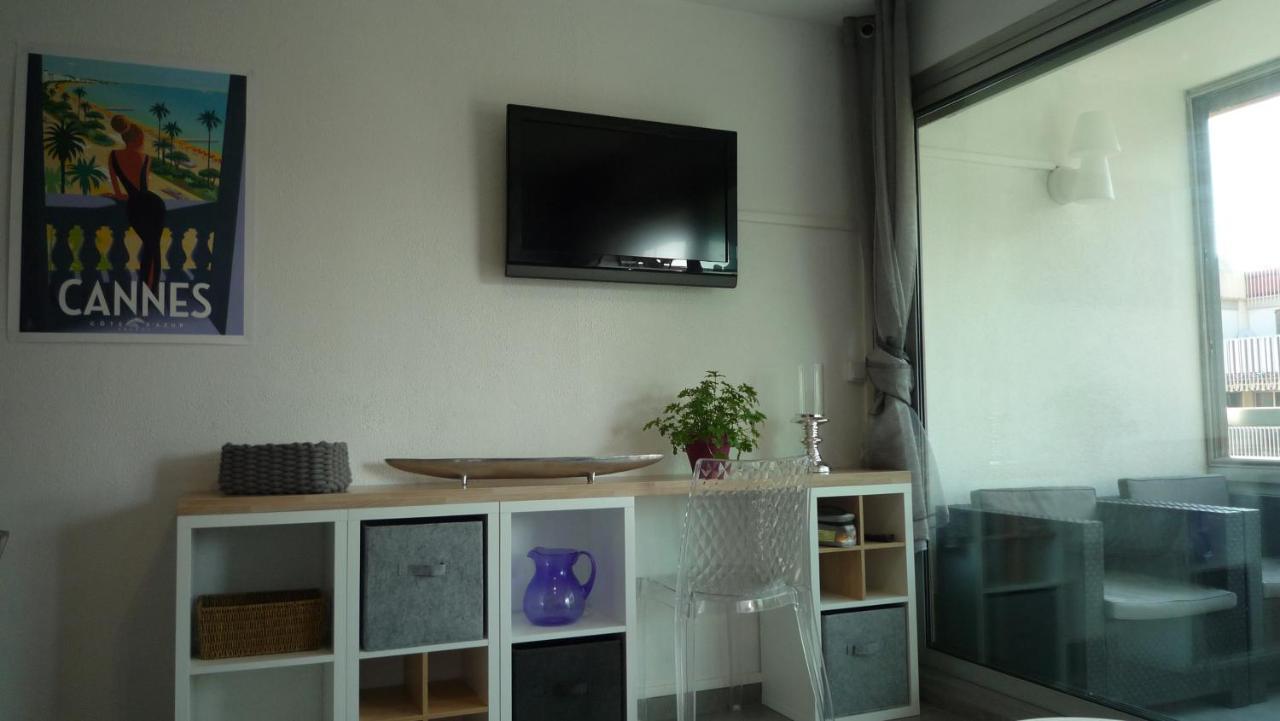 Appartementfrontdemersaintraphaelsantalucia Exterior photo