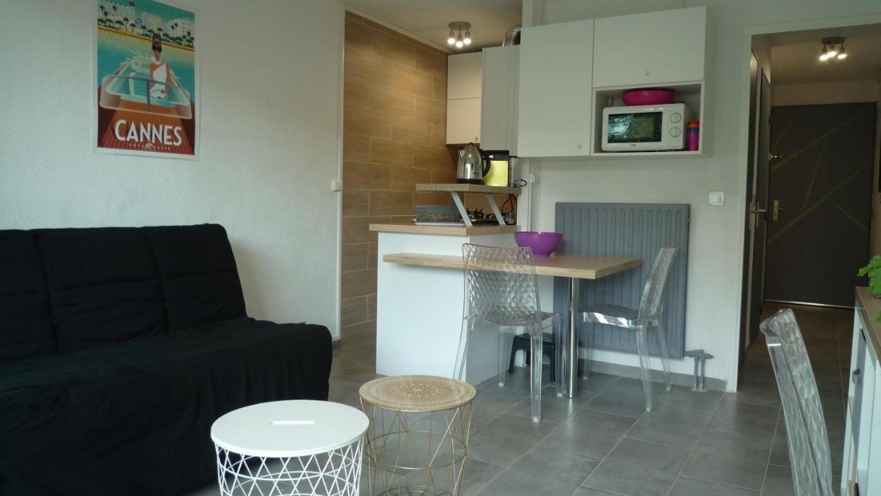 Appartementfrontdemersaintraphaelsantalucia Exterior photo